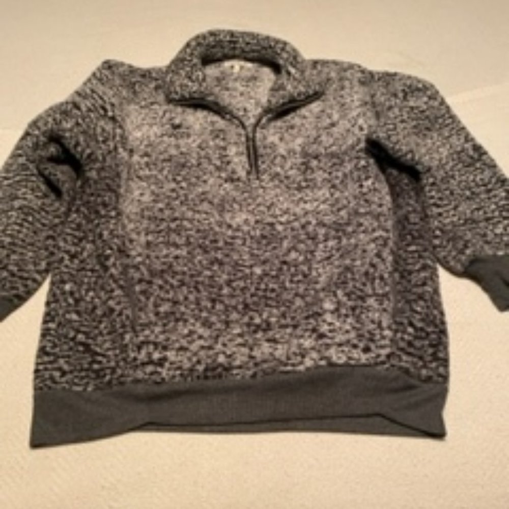 Express Medium Pullover with pockets